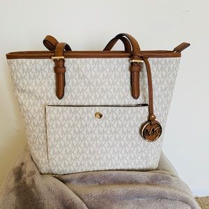 Michael Kors tote SOLD